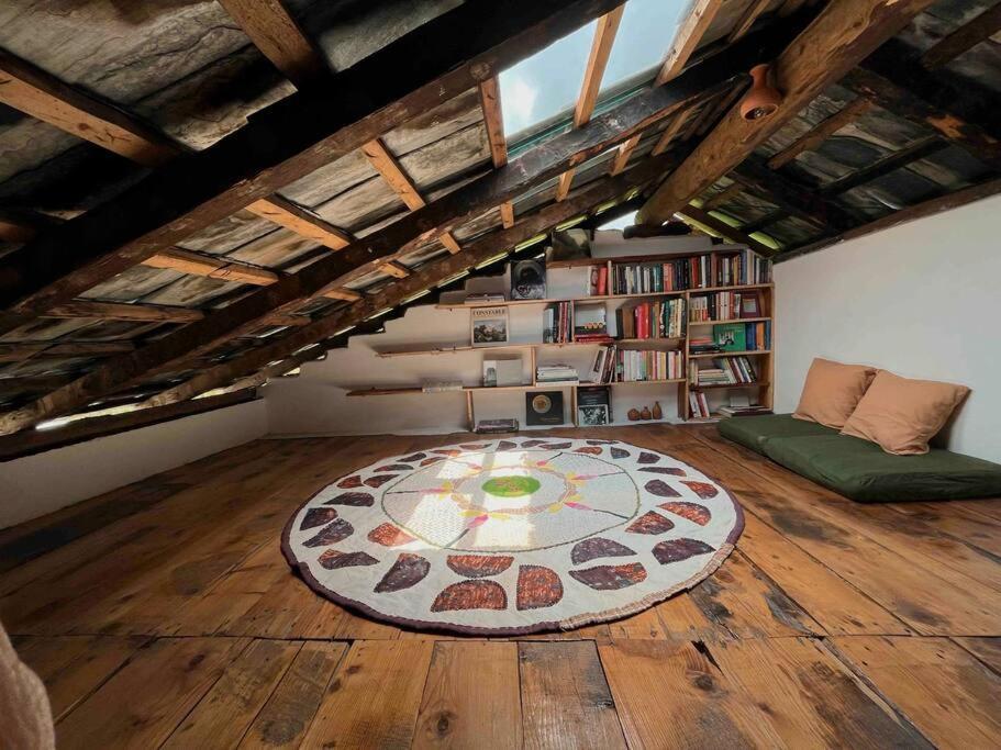 The Attic Library Villa Bīr Exteriör bild